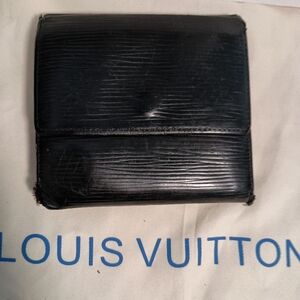 Louis Vuitton Black Epi Saffiano Leather Trifold Wallet Authentic